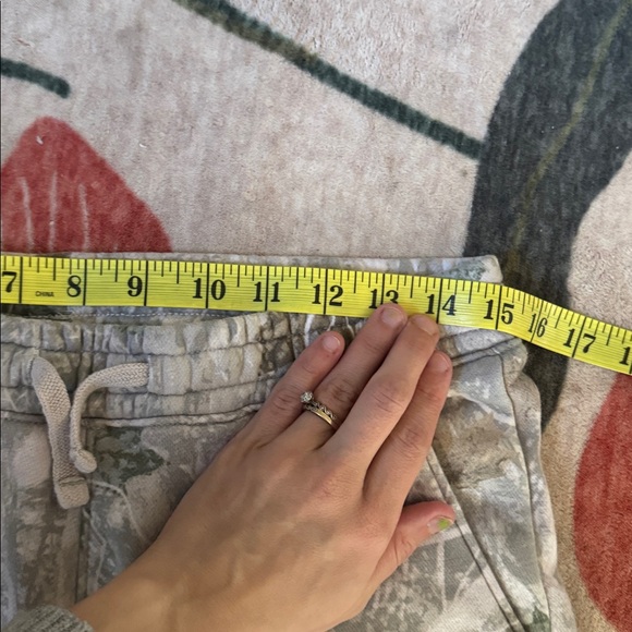 Abercrombie & Fitch Camo Jogger Sweatpants Kids 1/5/16 Women’s XS/S - Picture 6 of 8